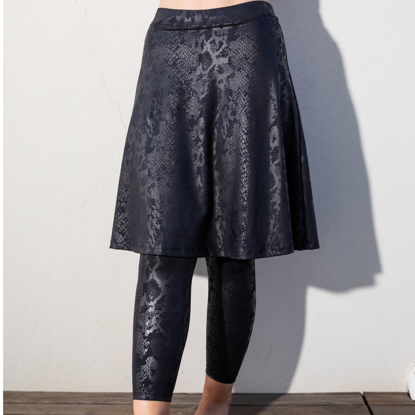 Snakeskin Embossed High Waisted Leggings with Skirt. Street Leggings. Yoga Leggings. High Fashion Leggings. Leggings with Pockets